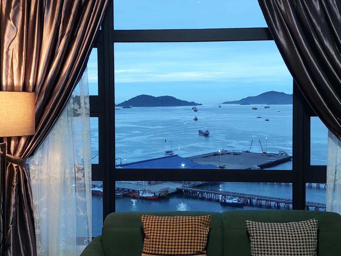 J'Stay Seaview Suite Jesselton Quay Кота-Кинабалу Экстерьер фото